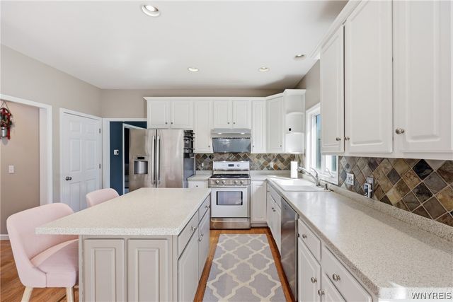 6249 Creekhaven Drive, Clarence, NY 14051