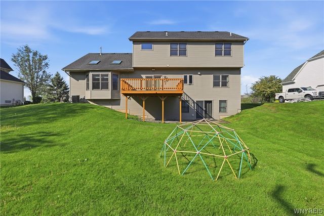 6249 Creekhaven Drive, Clarence, NY 14051