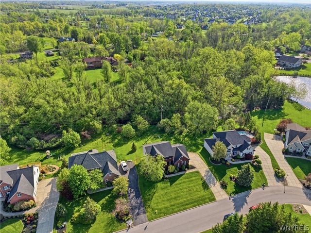 6249 Creekhaven Drive, Clarence, NY 14051