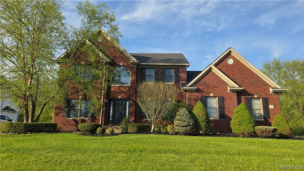 6249 Creekhaven Drive, Clarence, NY 14051