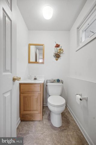 573 BROOKWOOD RD, Wayne, PA 19087