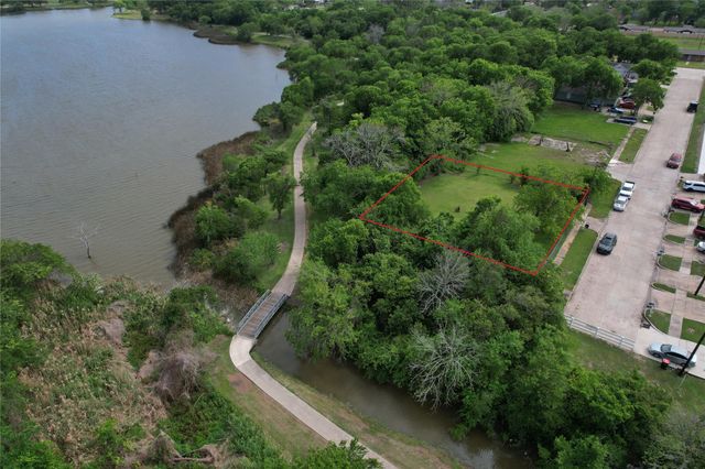 206 Avenue L, Baytown, TX 77520