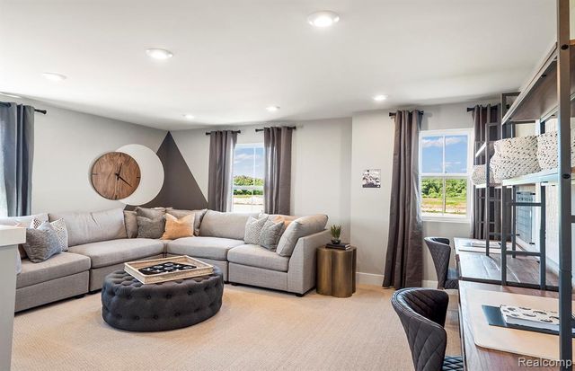 30104 Norway Drive, New Hudson, MI 48165