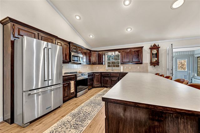 6 McCollough Lane, Bella Vista, AR 72715