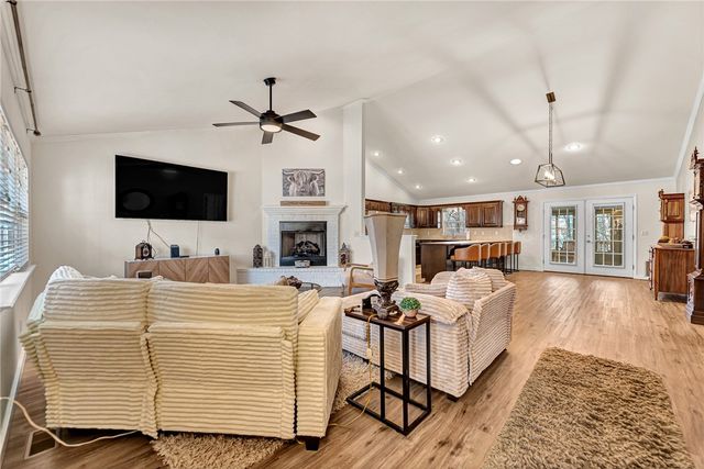 6 McCollough Lane, Bella Vista, AR 72715