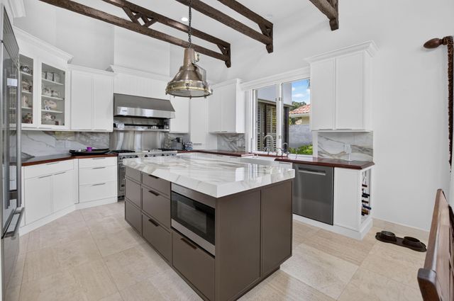 6020 NW 23rd Terrace, Boca Raton, FL 33496