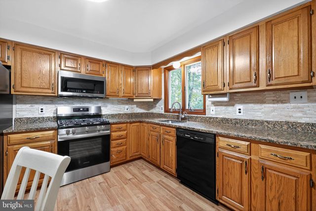 699 W PINEY HOLLOW RD, Williamstown, NJ 08094