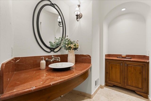 741 Kalthoff Common, Livermore, CA 94550
