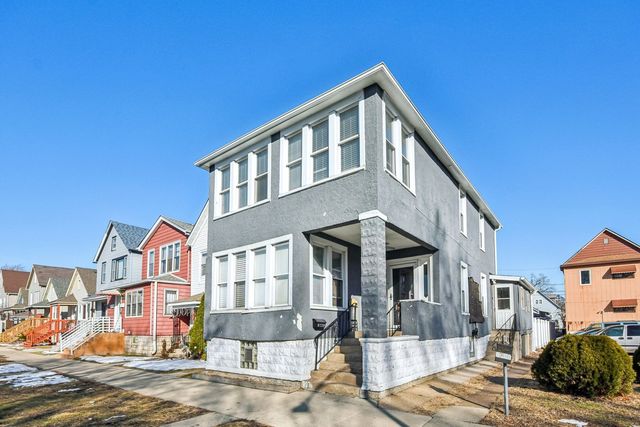 9739 S Escanaba Avenue, Chicago, IL 60617