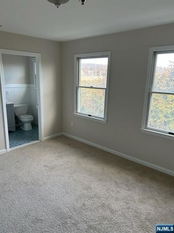 45 Royal Avenue 36, Hawthorne, NJ 07506