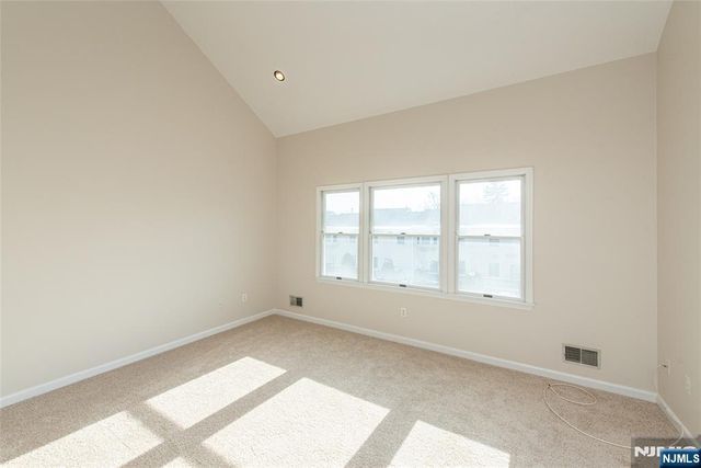 45 Royal Avenue 36, Hawthorne, NJ 07506