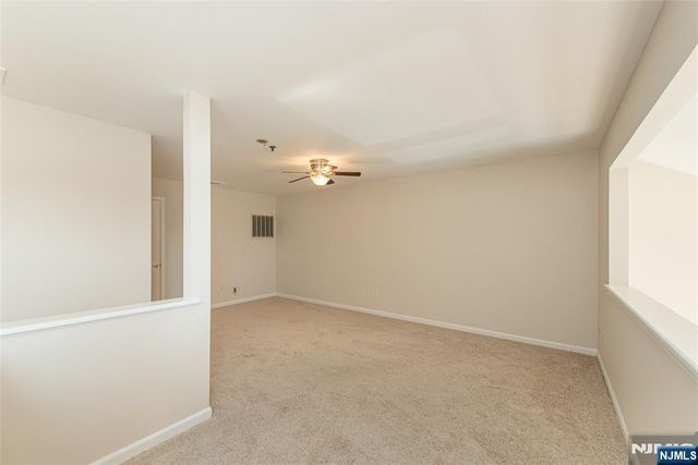 45 Royal Avenue 36, Hawthorne, NJ 07506