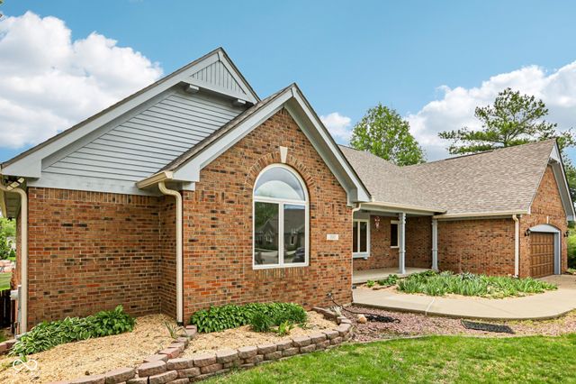 950 Silver Hill Lane, Greenwood, IN 46142