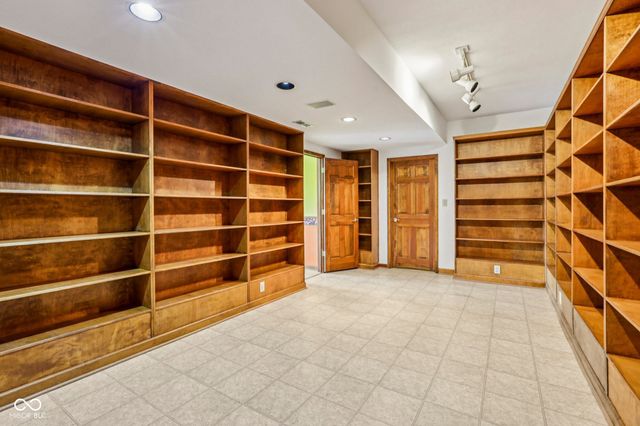 950 Silver Hill Lane, Greenwood, IN 46142