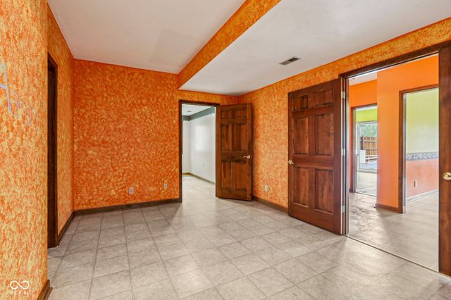 950 Silver Hill Lane, Greenwood, IN 46142