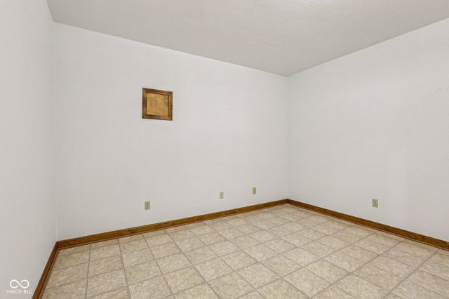 950 Silver Hill Lane, Greenwood, IN 46142