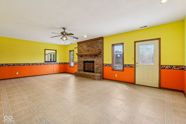 950 Silver Hill Lane, Greenwood, IN 46142