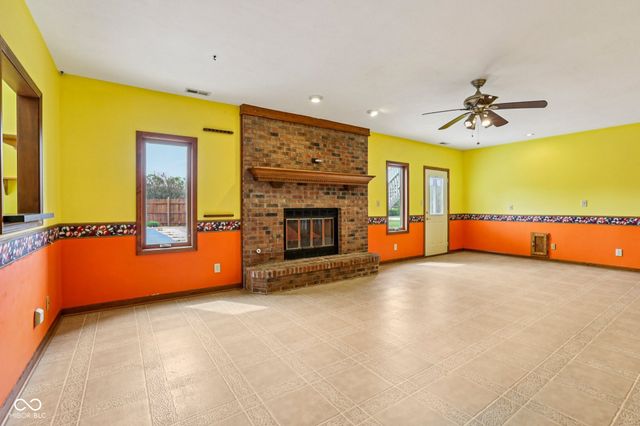 950 Silver Hill Lane, Greenwood, IN 46142