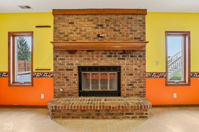 950 Silver Hill Lane, Greenwood, IN 46142