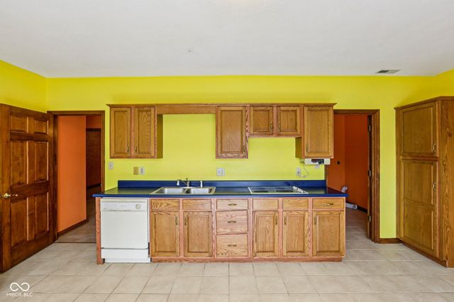 950 Silver Hill Lane, Greenwood, IN 46142