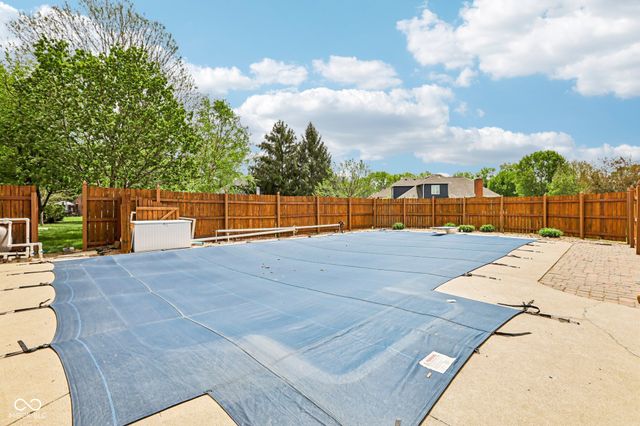950 Silver Hill Lane, Greenwood, IN 46142
