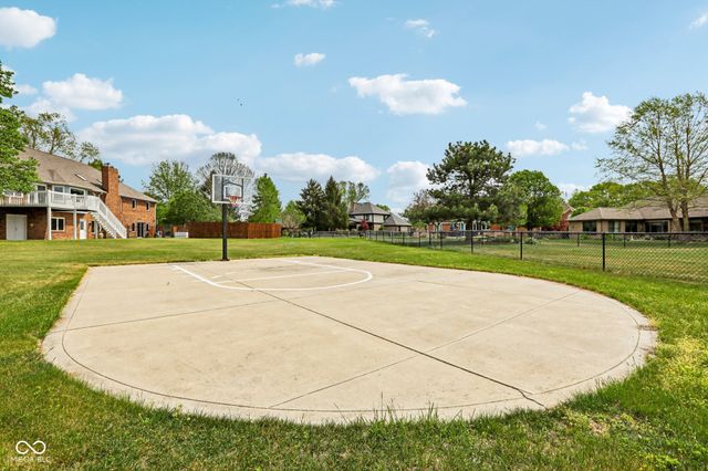 950 Silver Hill Lane, Greenwood, IN 46142
