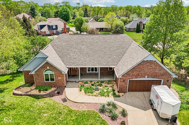 950 Silver Hill Lane, Greenwood, IN 46142