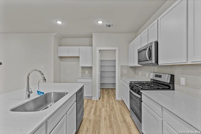 2310 Crisp Gln, San Antonio, TX 78224