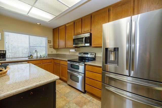 1154 Le Corbusier Ct, Stockton, CA 95206