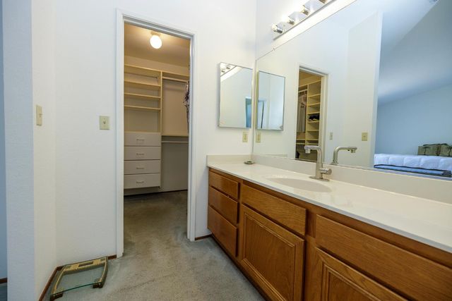 1154 Le Corbusier Ct, Stockton, CA 95206