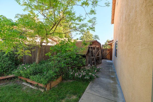 1154 Le Corbusier Ct, Stockton, CA 95206