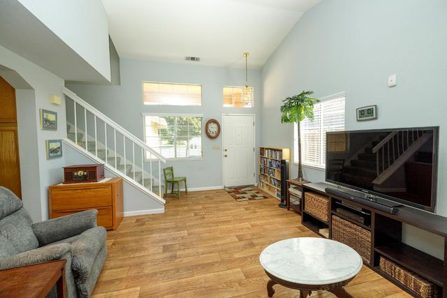 1154 Le Corbusier Ct, Stockton, CA 95206