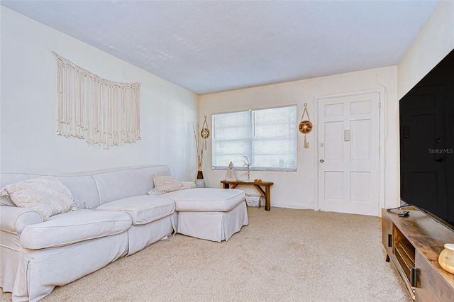 5150 10TH AVENUE N 211, St Petersburg, FL 33710