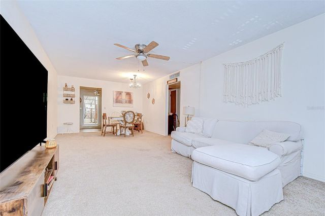 5150 10TH AVENUE N 211, St Petersburg, FL 33710