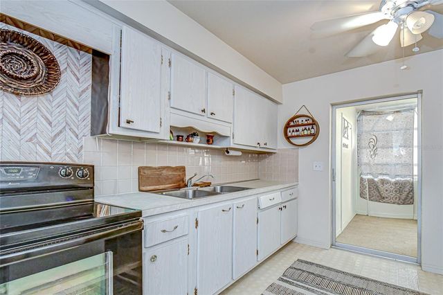 5150 10TH AVENUE N 211, St Petersburg, FL 33710
