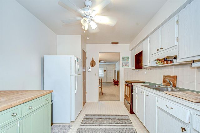 5150 10TH AVENUE N 211, St Petersburg, FL 33710