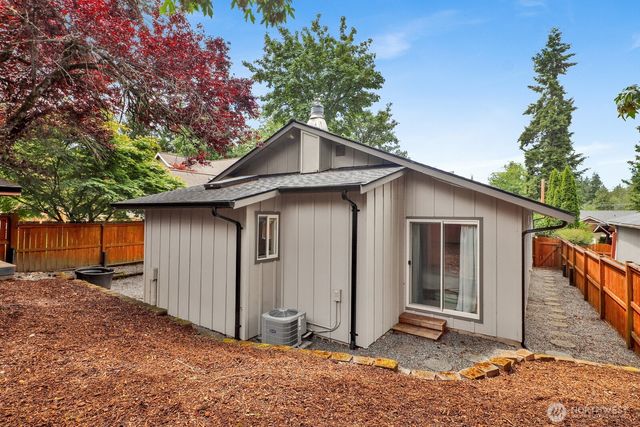 1804 Olympic Place, Bellingham, WA 98229