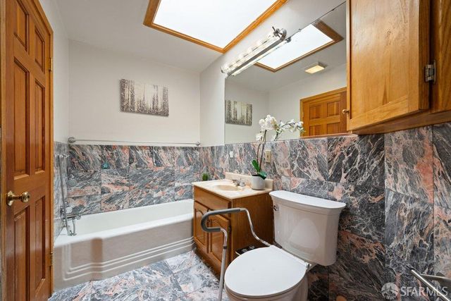 2471 40th Avenue, San Francisco, CA 94116