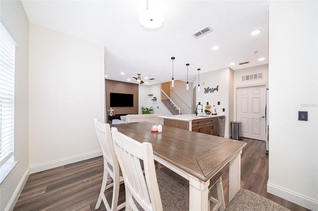 2334 GRAND CENTRAL PARKWAY 16, Orlando, FL 32839