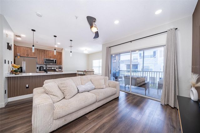 2334 GRAND CENTRAL PARKWAY 16, Orlando, FL 32839