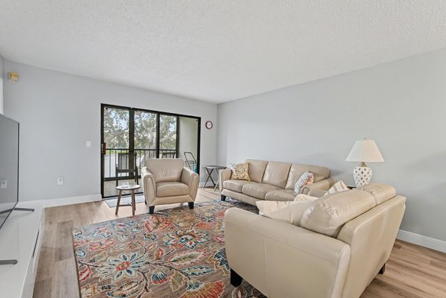 6093 Pointe Regal Circle 303, Delray Beach, FL 33484