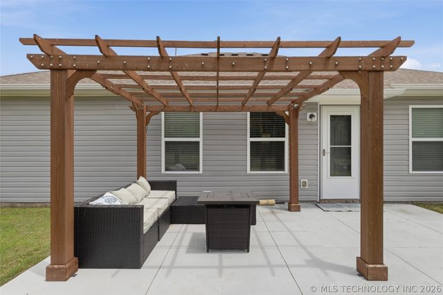 23582 S Mae Dr Drive, Claremore, OK 74019
