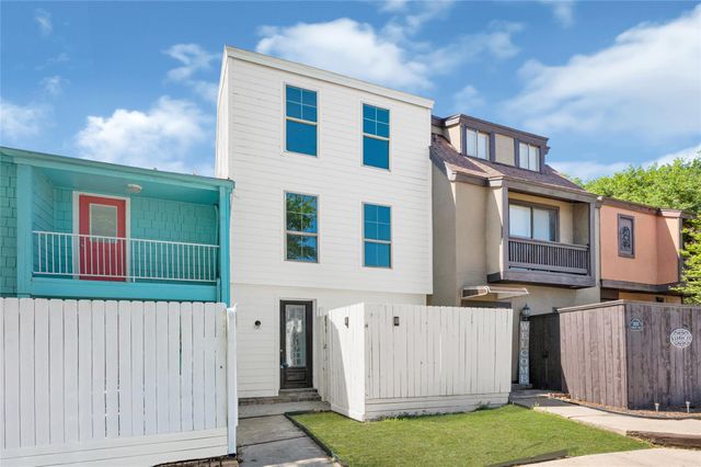 2022 Lakewood Court, Willis, TX 77318