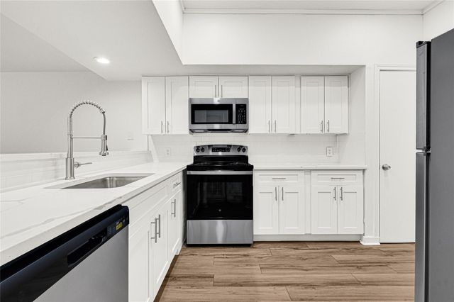2022 Lakewood Court, Willis, TX 77318
