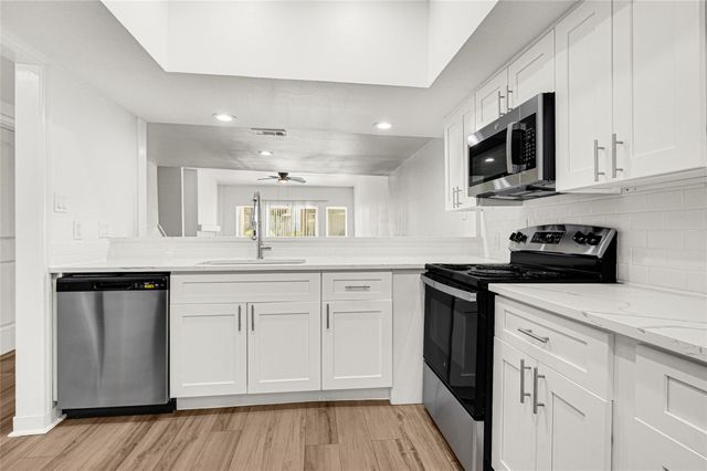 2022 Lakewood Court, Willis, TX 77318