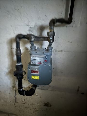 2 Doric Avenue, Cranston, RI 02910