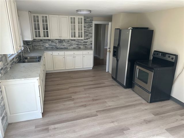 2 Doric Avenue, Cranston, RI 02910