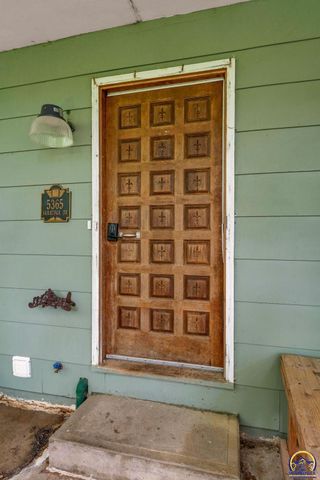 5365 Saratoga DR, Mclouth, KS 66054