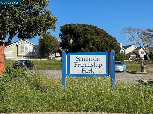 619 Commodore Dr, Richmond, CA 94804
