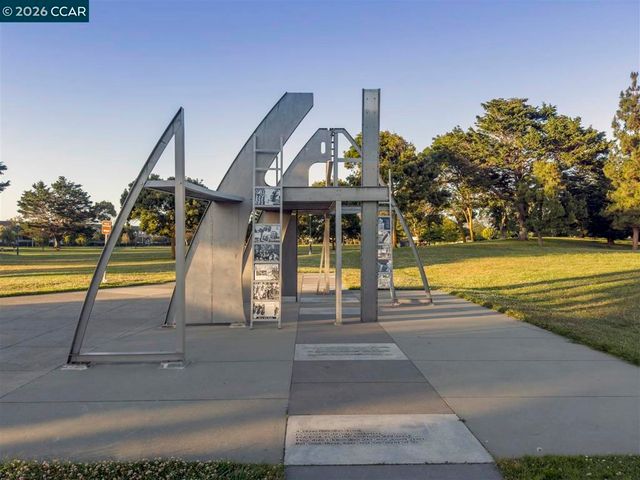 619 Commodore Dr, Richmond, CA 94804